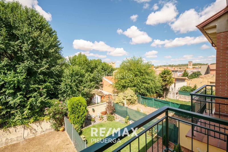 Foto 003a4c81-0525-43be-93e8-92ec19f80710. Chalet in camino la de mona 8 in Fuensaldaña