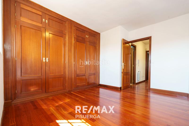 Foto 059d6677-0478-47fb-a9d8-56fa362f9fbe. Chalet in camino la de mona 8 in Fuensaldaña