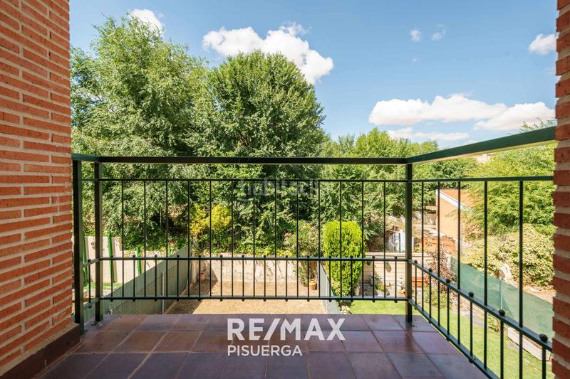 Foto 3c7f9faa-90c1-4cd7-8d3b-62eda2fa9581. Chalet in camino la de mona 8 in Fuensaldaña