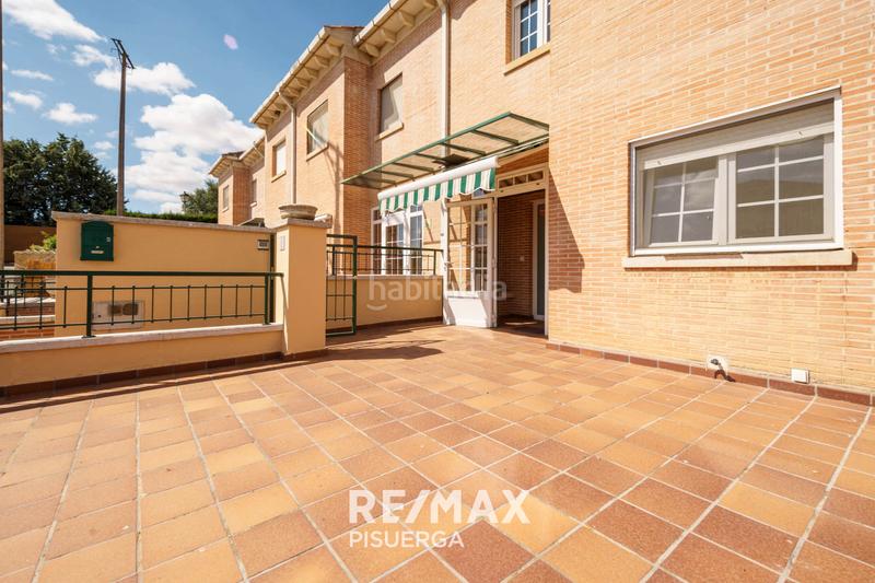 Foto 561a91b4-f19e-4107-9ad8-2c5bf58e2cbf. Chalet in camino la de mona 8 in Fuensaldaña