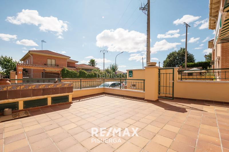 Foto b1c5f2c6-4aef-4613-961b-326f2a83c3c4. Chalet in camino la de mona 8 in Fuensaldaña