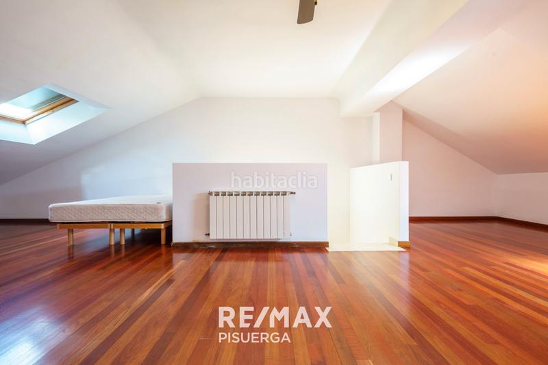 Foto ce9d3e30-ea56-429a-8376-5dff6e4bcead. Chalet in camino la de mona 8 in Fuensaldaña