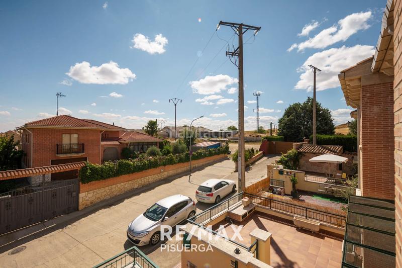 Foto ef900b97-5bcb-4698-ac03-b4faa7ed39f3. Chalet in camino la de mona 8 in Fuensaldaña