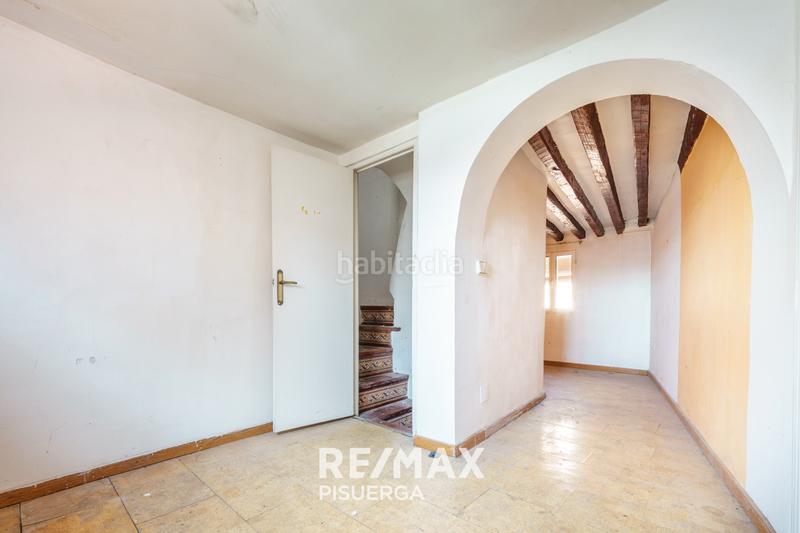 Foto 0d87f46e-b5ce-42f3-8329-f28a47294521. Edificio en calle bajada de la libertad 19 en Centro Valladolid