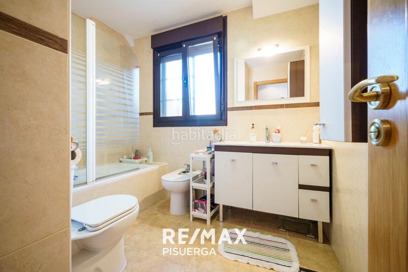 Foto 1ab2ca40-8946-4f86-9061-4f96248655d5. Maison dans calle picos de urbion 11 dans Aldeamayor de San Martín