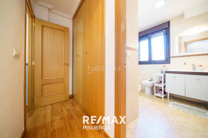 Foto 3e657a1f-c853-4739-afe6-bf6031db38c3. Maison dans calle picos de urbion 11 dans Aldeamayor de San Martín