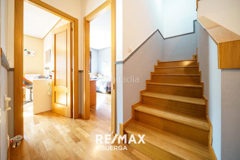 Foto 899574a2-5104-424f-8c3a-d5ff864602b5. Maison dans calle picos de urbion 11 dans Aldeamayor de San Martín