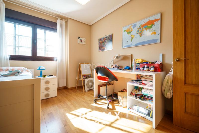 Foto ea7e46c6-d3e7-43d4-87f1-75cc2f81d148. Maison dans calle picos de urbion 11 dans Aldeamayor de San Martín