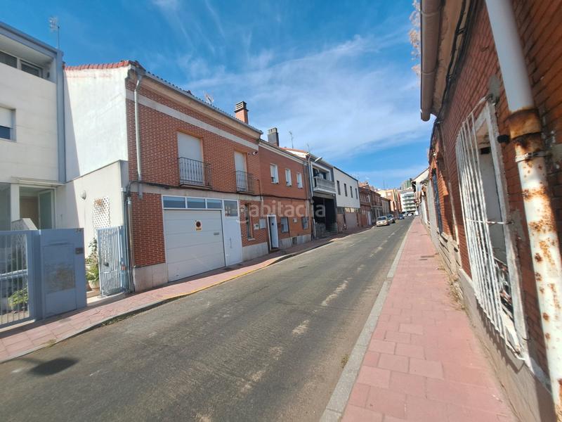 Foto 08911e09-25c6-4de6-a89f-e11660b8362f. Chalet in calle luna 32 in La Farola Valladolid