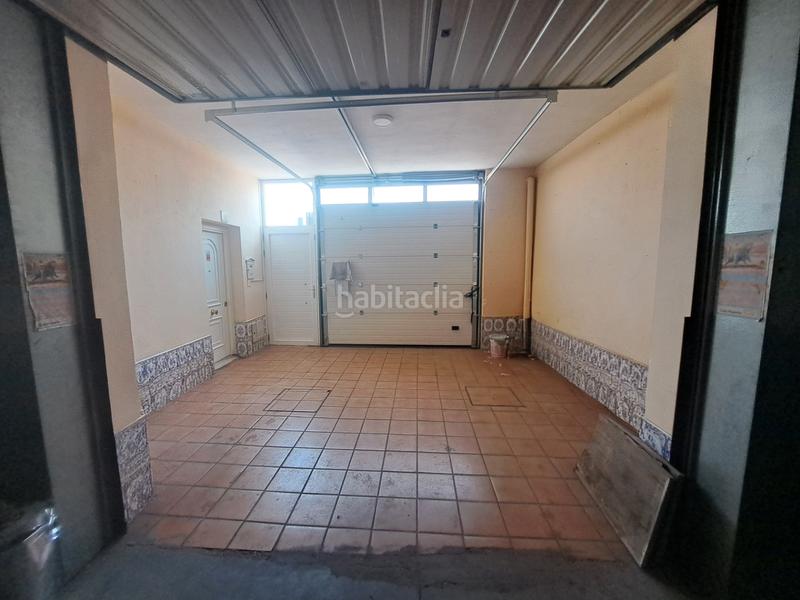 Foto 279efec9-30b2-44f2-bb80-1d635393ce93. Chalet in calle luna 32 in La Farola Valladolid