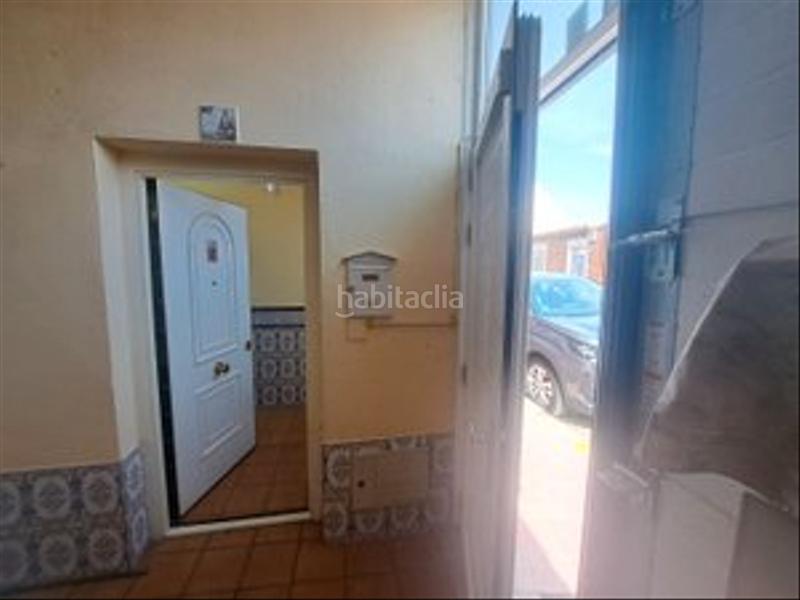 Foto 9fc68776-945e-47a3-ba57-94b6b1c1a33b. Chalet in calle luna 32 in La Farola Valladolid