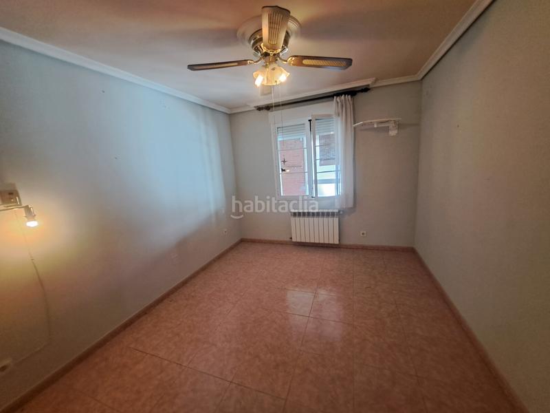 Foto bd8172fb-0f72-4a9c-b336-de6cd85dd802. Chalet in calle luna 32 in La Farola Valladolid