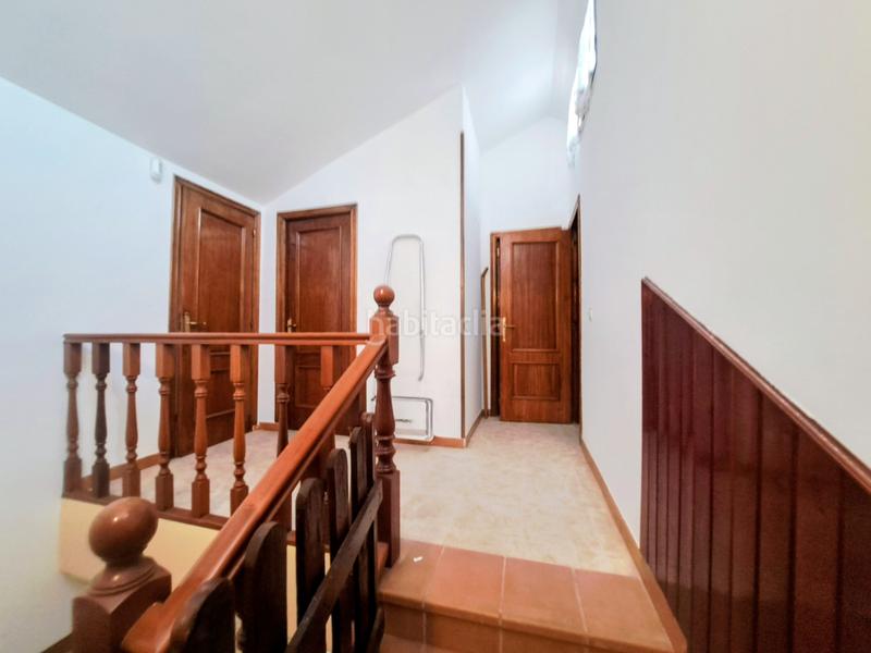 Foto e15f0d78-44c0-4f65-a5e6-f9c77b9a02c7. Chalet in calle luna 32 in La Farola Valladolid