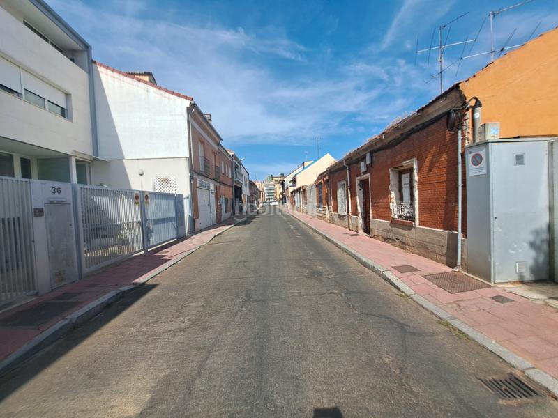 Foto 00ac6c6b-00ba-4114-a055-3a4d4e5e7ec9. Chalet in calle luna 32 in La Farola Valladolid