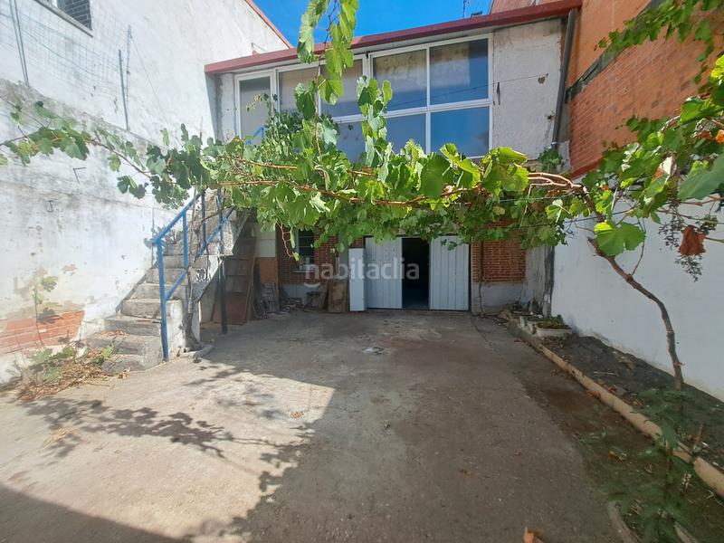 Foto e00757c8-81e9-41ee-9183-d4fbb9aeabc9. Chalet in calle luna 32 in La Farola Valladolid