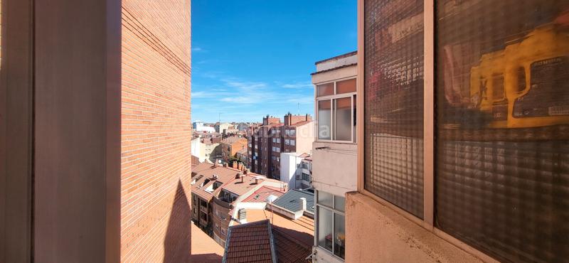 Foto bbeca532-106b-4be8-a919-6b0324f855b3. Àtic a calle canterac 1 a Delicias Valladolid