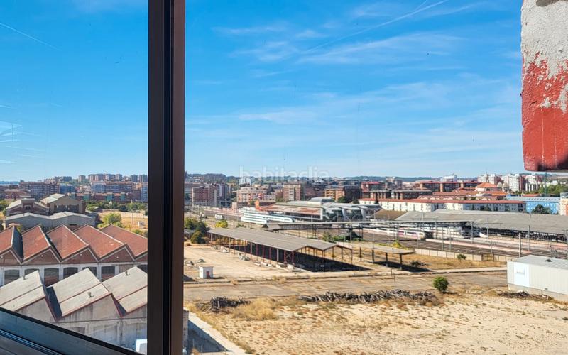 Foto 05af6140-0760-4a2a-8ed9-3956beced0a2. Penthouse in calle canterac 1 in Delicias Valladolid