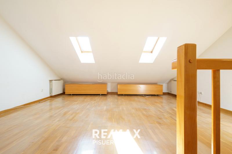 Foto 2d7672d2-ab46-4c6d-b10b-215713181357. Chalet in calle de juan de Valladolid 66 in Parquesol Valladolid