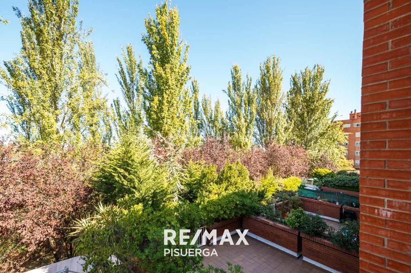 Foto 822d4cbf-2ae4-4a08-a5f5-734e2dd5fea1. Chalet in calle de juan de Valladolid 66 in Parquesol Valladolid