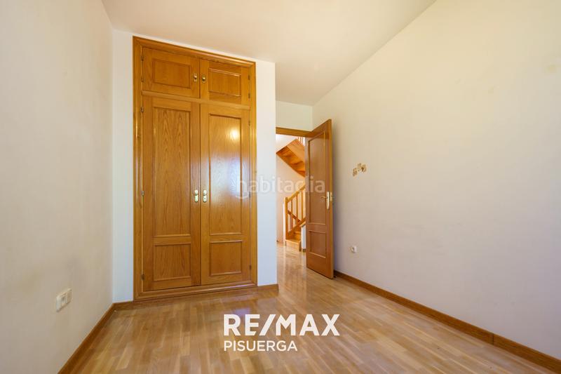 Foto d6428393-ec22-4ae1-ad16-24b3289ddc93. Chalet in calle de juan de Valladolid 66 in Parquesol Valladolid