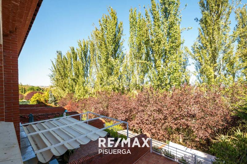 Foto 21e933ca-4891-474c-a0e4-054387f5415f. Chalet en calle de juan de Valladolid 66 en Parquesol Valladolid