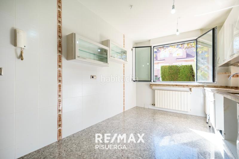 Foto 321ebc11-9b0e-40b8-a1b4-0130d8af63c5. Chalet en calle de juan de Valladolid 66 en Parquesol Valladolid