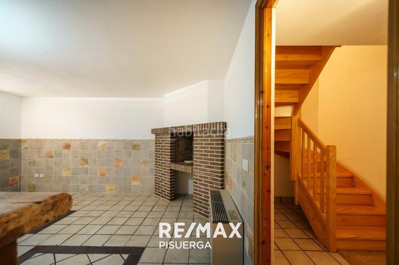 Foto c107b793-e9f5-426c-abcc-2458f680b695. Chalet en calle de juan de Valladolid 66 en Parquesol Valladolid