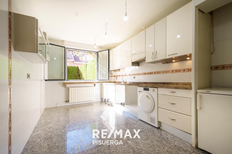 Foto 89b01324-7956-4d0e-8d6b-1c1f9498ac17. Chalet in calle de juan de Valladolid 66 in Parquesol Valladolid