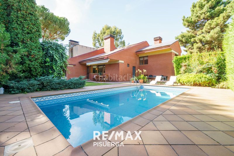 Foto 1b9054bf-a415-4774-9ca2-24b3944036bb. Chalet in calle barlovento 182 in Boecillo