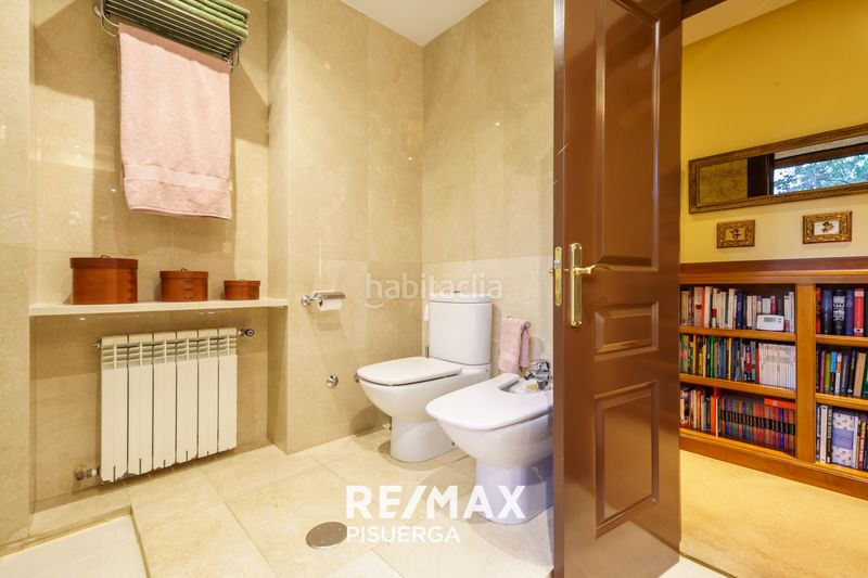 Foto 3b7a10ca-37d6-4f3d-a24e-e391579d2fe4. Chalet in calle barlovento 182 in Boecillo