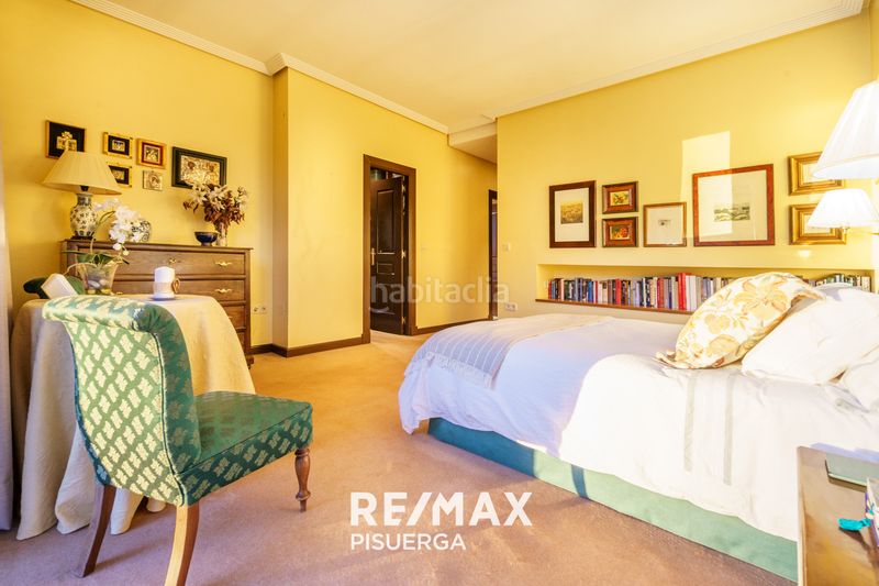 Foto 707fa185-84f0-48d7-944f-4606a2878042. Chalet in calle barlovento 182 in Boecillo
