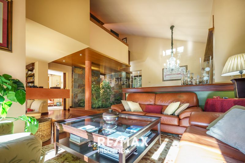 Foto 857a66f1-ce2c-4158-8a0a-3757427910a4. Chalet in calle barlovento 182 in Boecillo