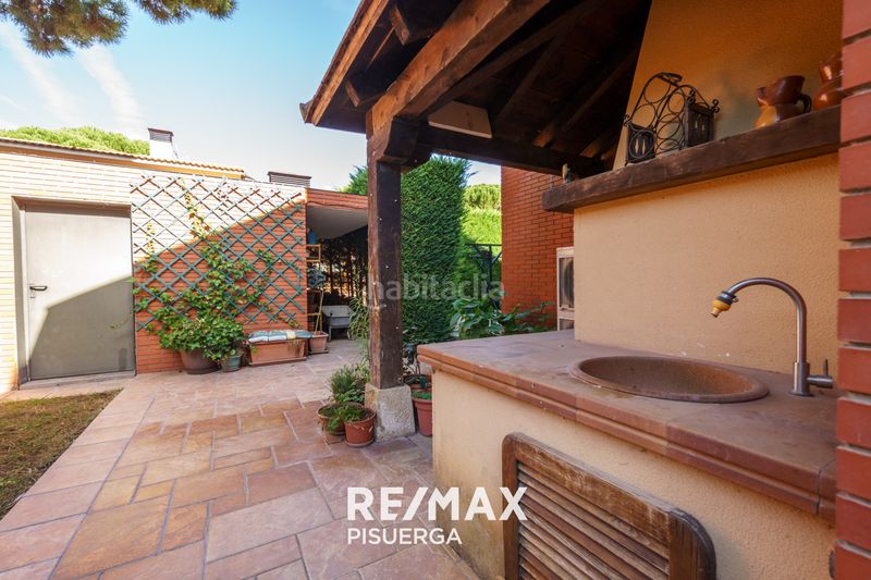 Foto b2d0ae30-057f-45bc-af45-2135877dc776. Chalet in calle barlovento 182 in Boecillo