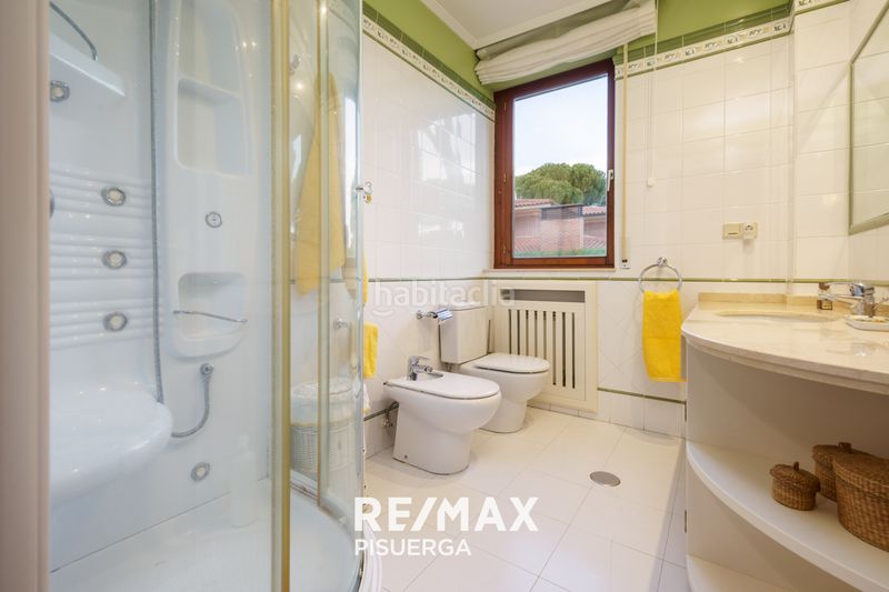 Foto c669d649-b2c2-4868-9b1d-8cd0b2a2af48. Chalet in calle barlovento 182 in Boecillo