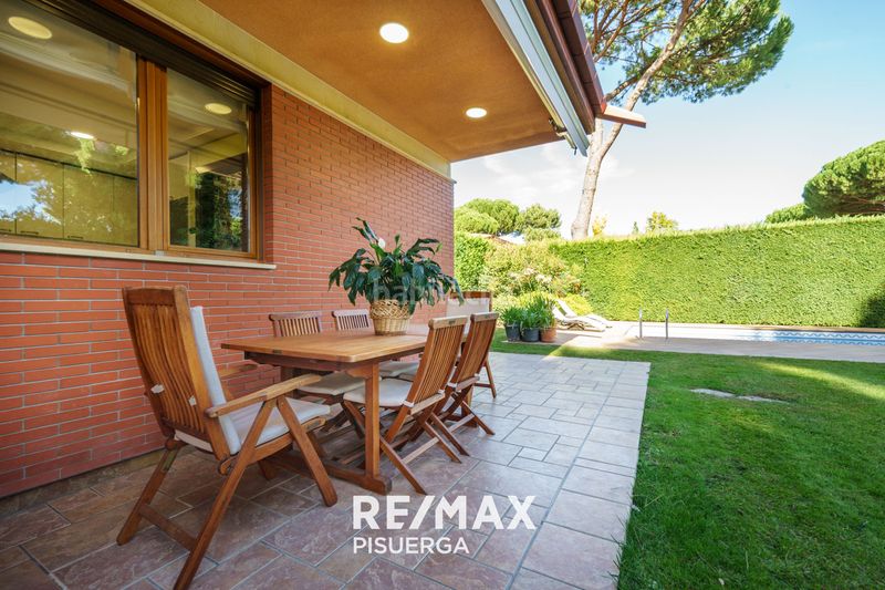 Foto ca56b824-b1d4-4d7c-a3d9-d79e91f873d3. Chalet in calle barlovento 182 in Boecillo
