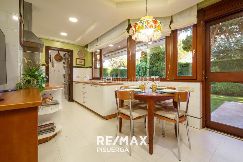 Foto d4dae1c3-d8c3-4211-b1a9-3ce5d3ad4468. Chalet in calle barlovento 182 in Boecillo