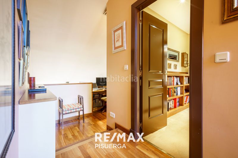 Foto df35e161-e1e5-43c5-adde-ca62a360e9b5. Chalet in calle barlovento 182 in Boecillo