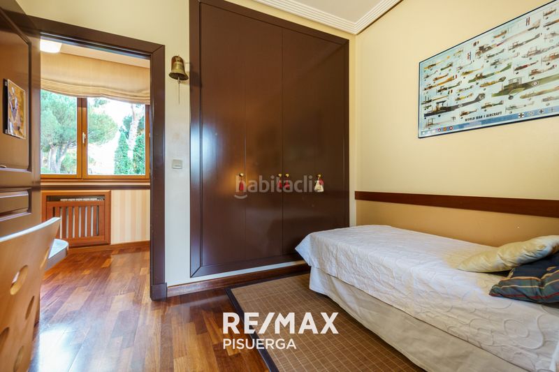 Foto f4b98ec3-1964-493d-945a-10d711ebaa80. Chalet in calle barlovento 182 in Boecillo