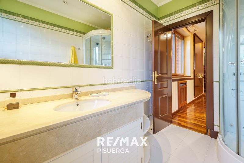 Foto f9e61851-229e-4563-9b33-5674d20795db. Chalet in calle barlovento 182 in Boecillo