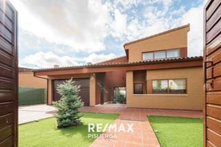 Chalet in Calle río tajo 239