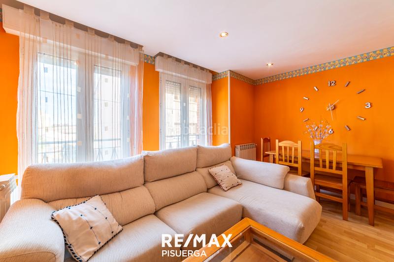 Foto 19d048be-c649-4c67-b7a3-9f20476b0d36. Piso en calle trinquete 2 en Cigales