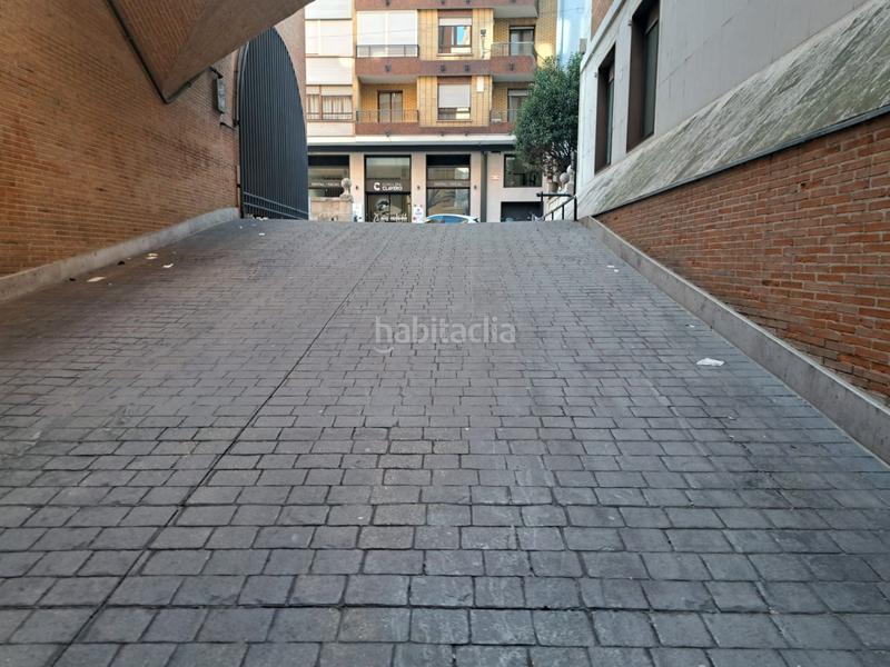 Foto aefb658c-7ade-49bb-8d46-b7e5bce233dd. Aparcament cotxe a Centro Valladolid