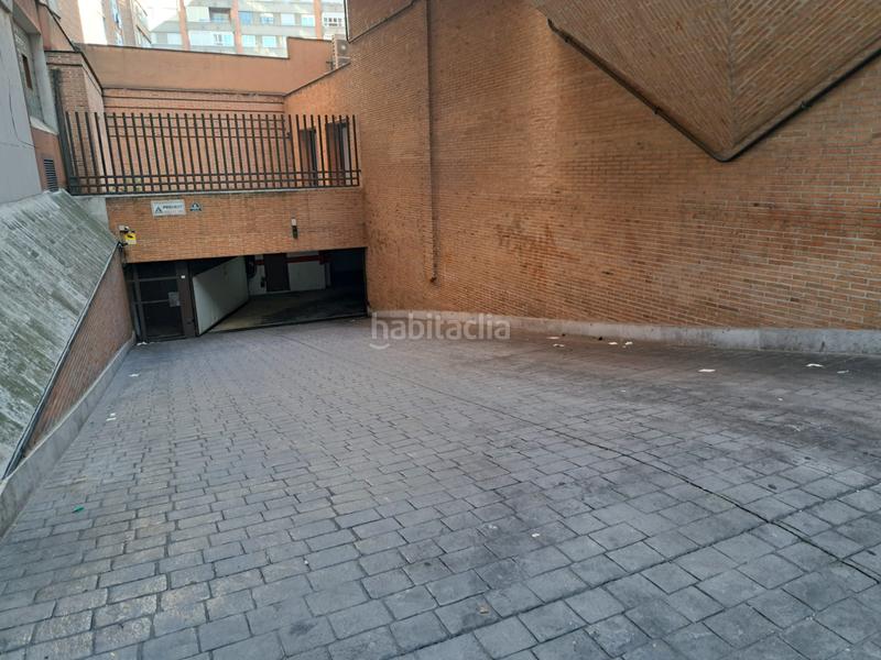 Foto b23734b4-6065-4b6d-b02e-9b688d3977af. Aparcament cotxe a Centro Valladolid