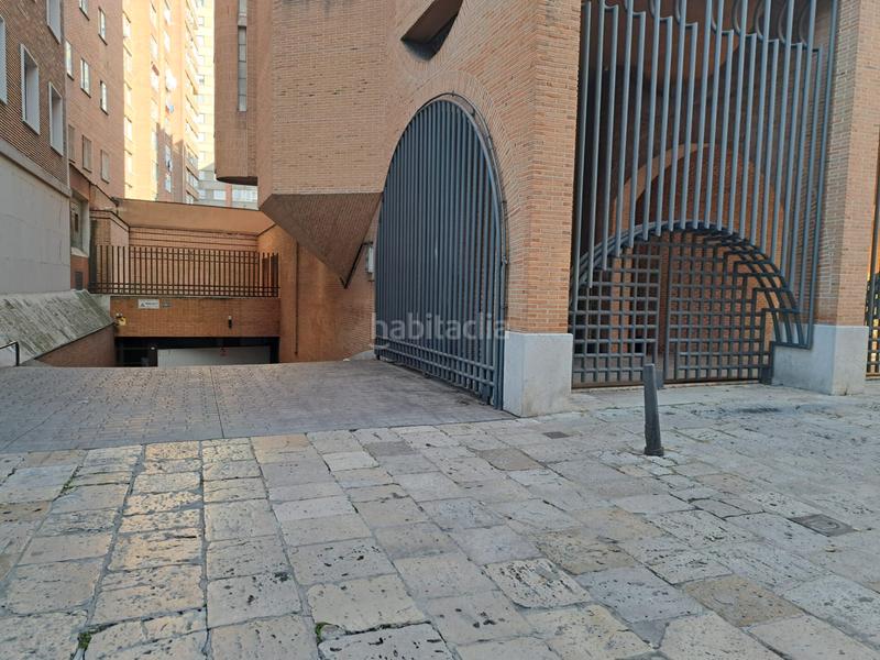 Foto 3ac229f1-27d5-4876-8570-16025edd0463. Parking coche en Centro Valladolid