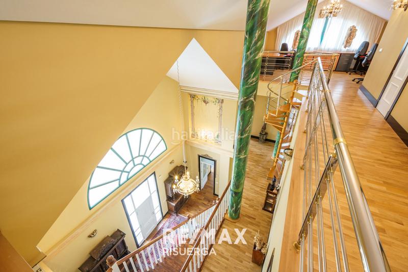 Foto 1055b0df-d368-4ad1-b296-2f54bc18981a. Chalet in calle la flauta mágica 8 in El Berrocal Valladolid