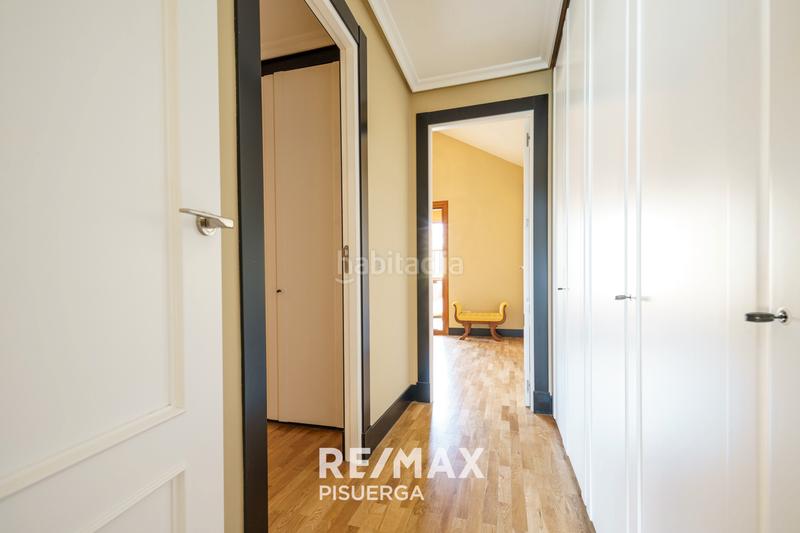 Foto 182dc80c-e384-420c-a4fd-1ef551480495. Chalet in calle la flauta mágica 8 in El Berrocal Valladolid