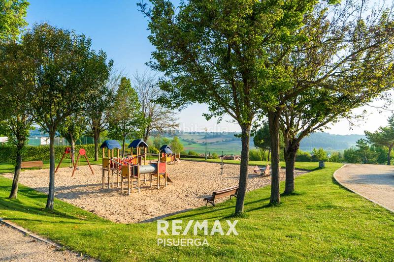 Foto 6bebf4c8-1e0f-4ca7-879b-c408dc4eb0f9. Chalet in calle la flauta mágica 8 in El Berrocal Valladolid