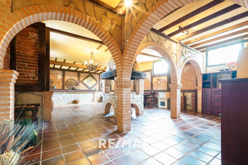 Foto 8fe2e3c8-5a51-4d5d-8243-8ccb4b403f95. Chalet in calle la flauta mágica 8 in El Berrocal Valladolid