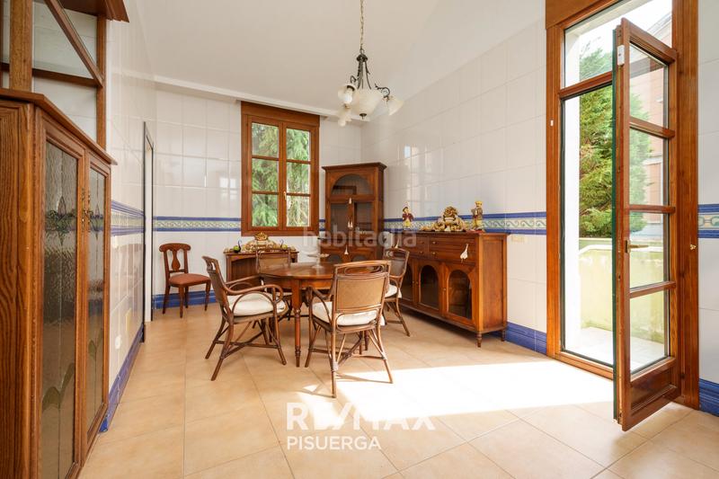 Foto c6bc0e1a-d22e-4c91-ad07-c18b0d26f046. Chalet in calle la flauta mágica 8 in El Berrocal Valladolid