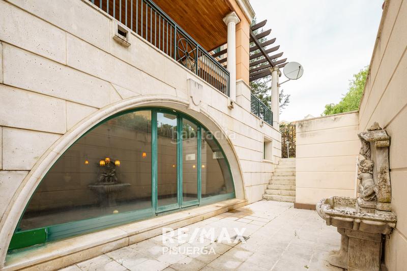 Foto cca13ab3-6545-41d5-a7fa-b8ed52a38bd7. Chalet in calle la flauta mágica 8 in El Berrocal Valladolid